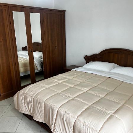 City Central Apartment 2 Tirana Kültér fotó