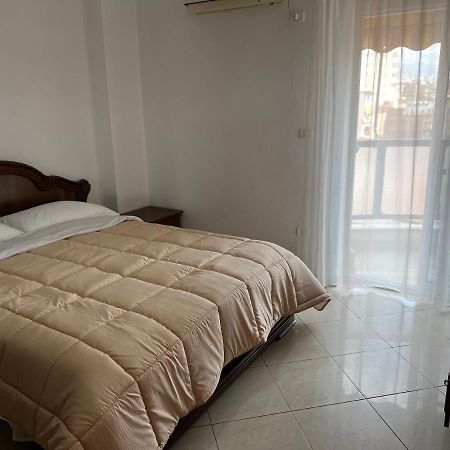 City Central Apartment 2 Tirana Kültér fotó