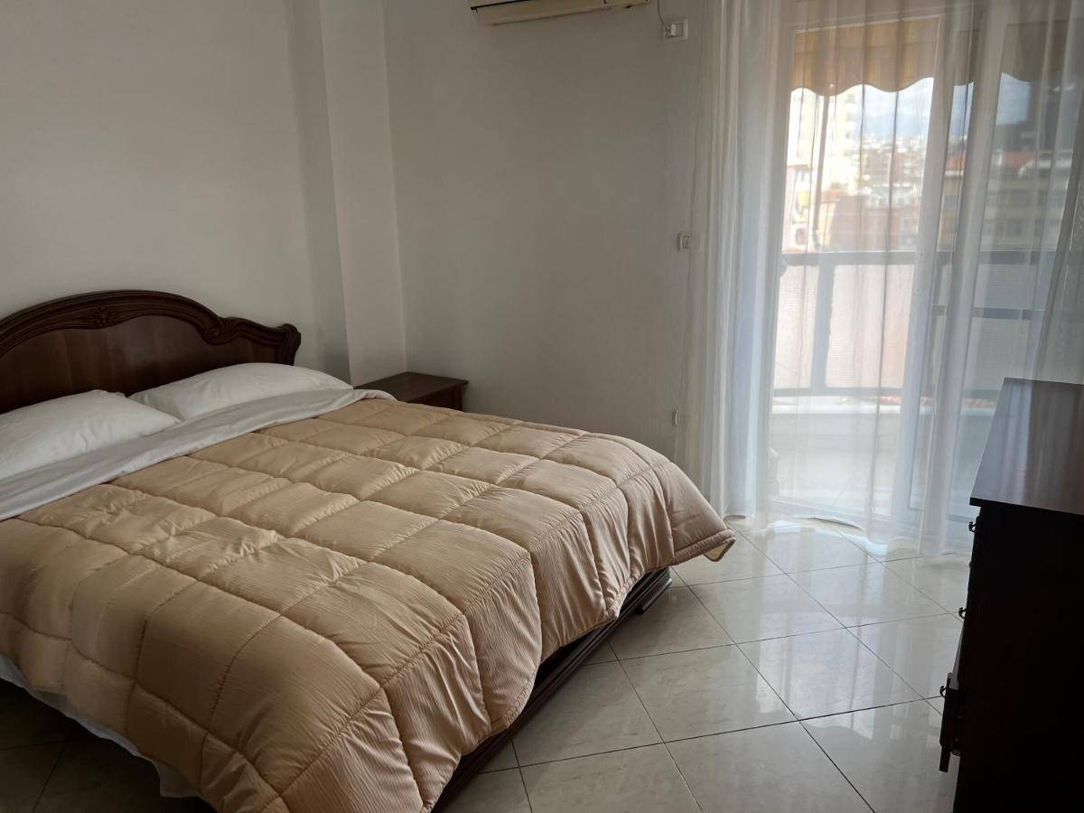 City Central Apartment 2 Tirana Kültér fotó