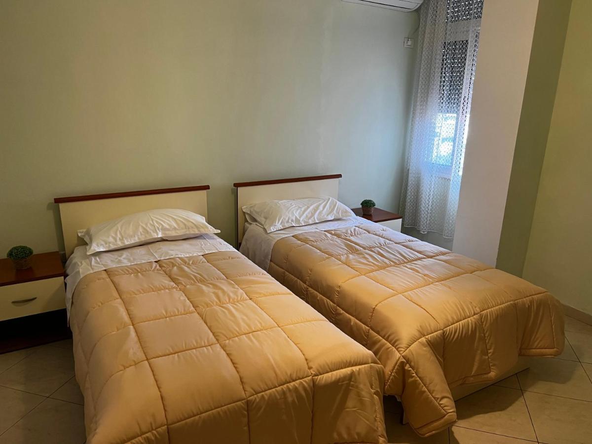 City Central Apartment 2 Tirana Kültér fotó